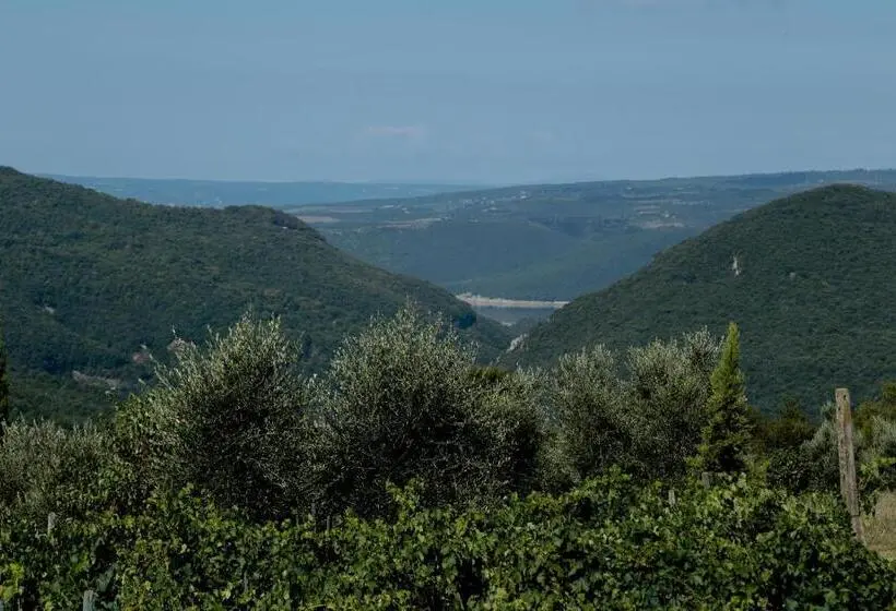 2 Bedrooms Apartment Mountain View, Agriturismo Podere Acqualoreto