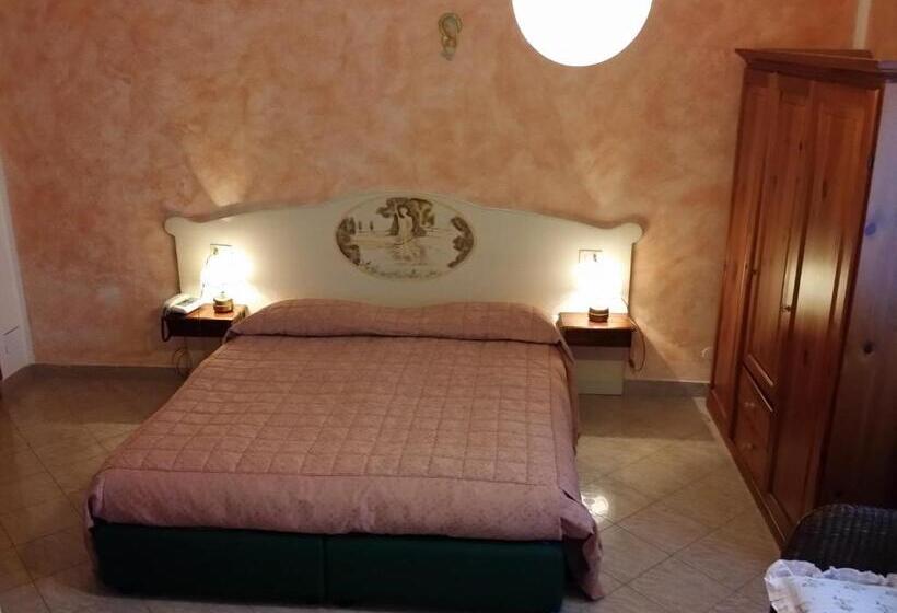 4인용 스탠다드 룸, Albergo Diana