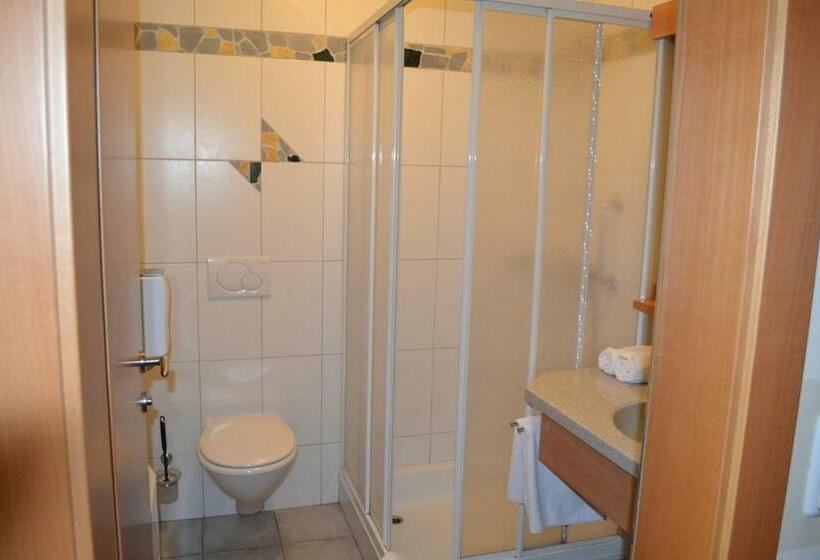 Standard Værelse m. Balkon, Gasthof S'schatzkastl