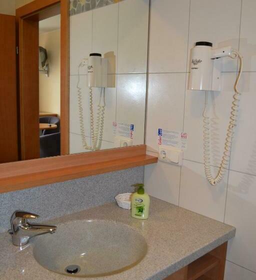 Standard Værelse m. Balkon, Gasthof S'schatzkastl