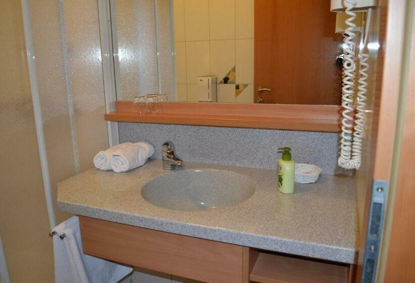 Standard Værelse m. Balkon, Gasthof S'schatzkastl