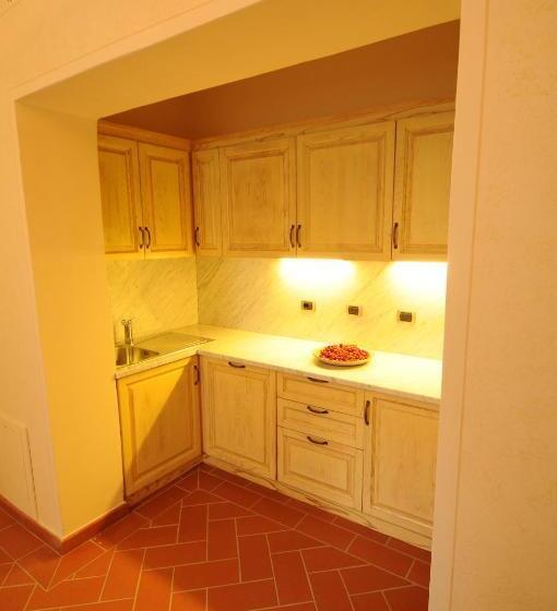 شقة غرفة واحدة, Relais Villa Sensano