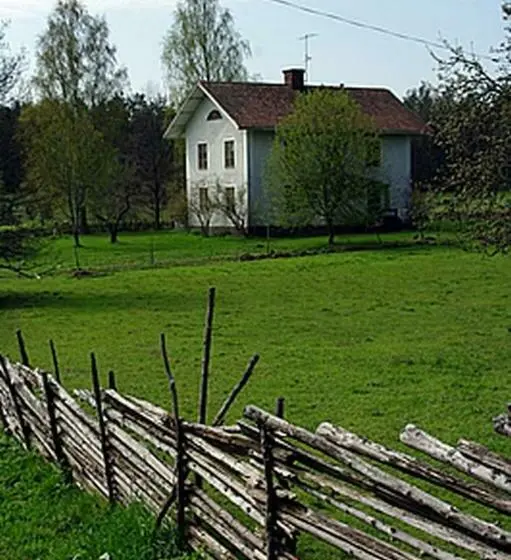 １ベッドルームハウス, Smultronboda Fårgård