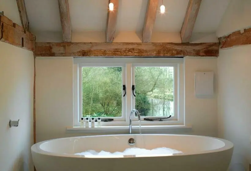 スタンダードルーム, Tuddenham Mill Luxury