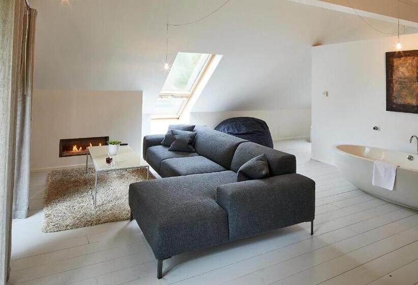 Люкс, Tuddenham Mill Luxury