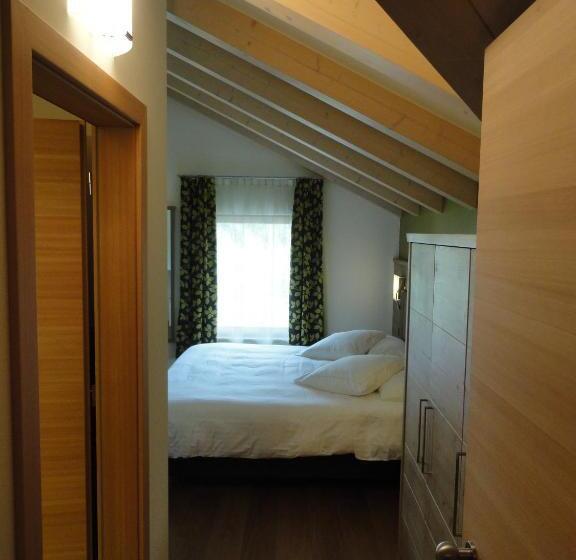 غرفة قياسية مطلة على الجبل, Viridis