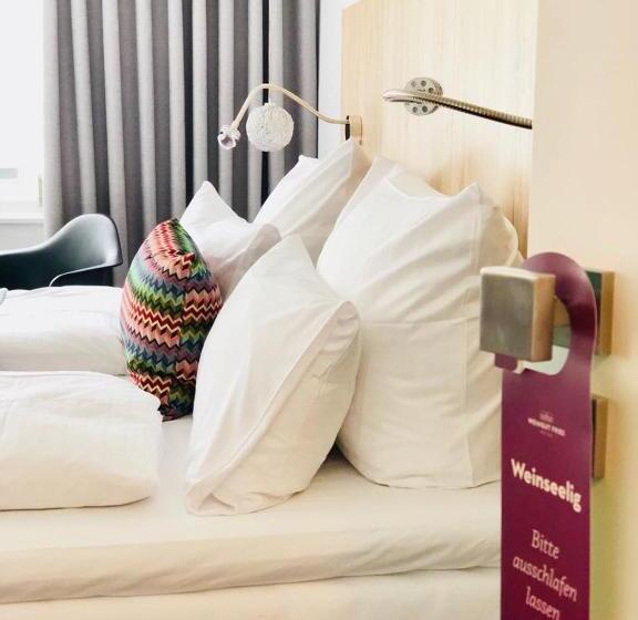 חדר דלוקס, Weinhaus Fries