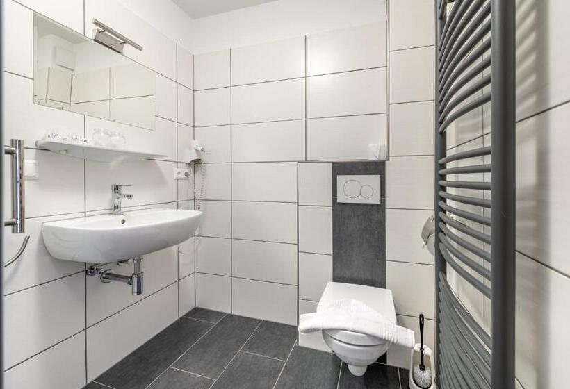 Люкс Семейный 2 Спальни, Panoramahotel Stocker