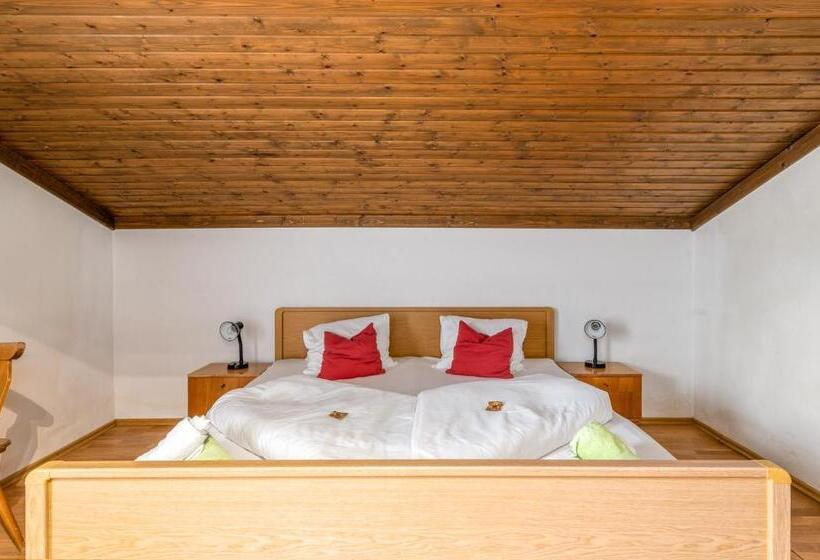 Люкс Семейный 2 Спальни, Panoramahotel Stocker