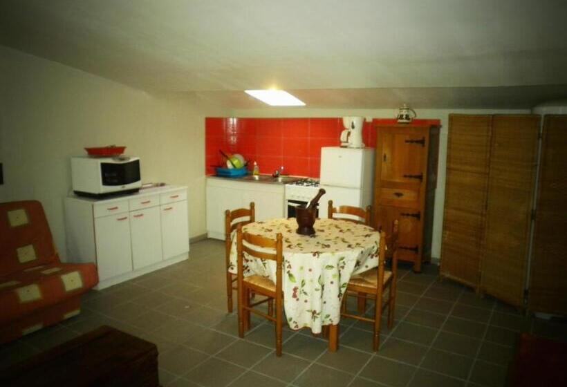 Студио Стандарт Вид на Сад, Domaine Des Tilleuls