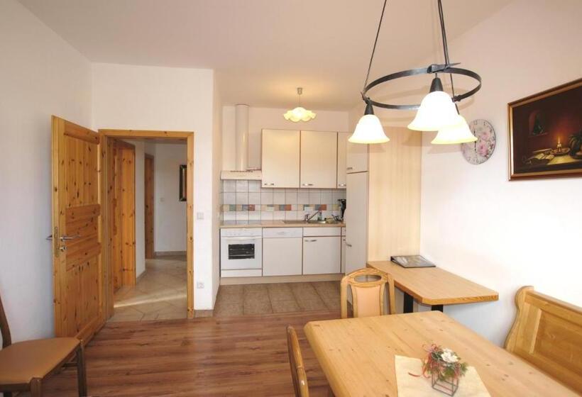 شقة غرفتين, Gasthof Seeblick