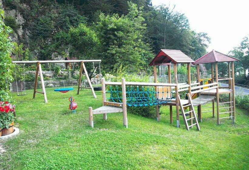 غرفة عائلية, Gasthof Zur Donaubrücke