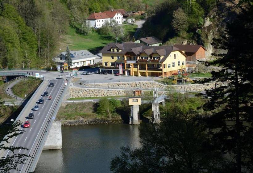 غرفة عائلية, Gasthof Zur Donaubrücke