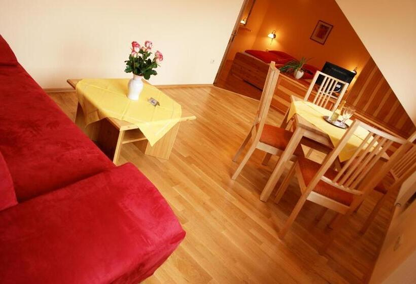 غرفة عائلية, Gasthof Zur Donaubrücke