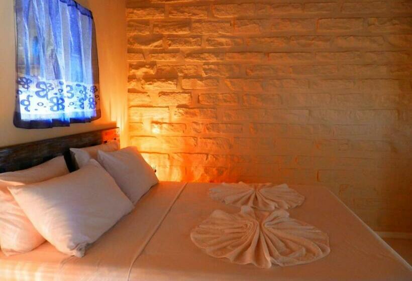 Standaard Studio, Pousada Pedras De Igatu