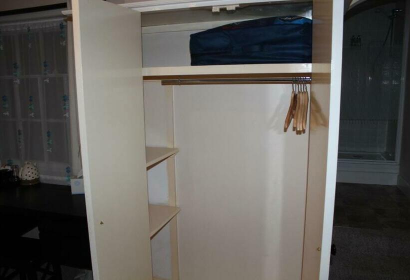 スタンダードルーム, The Dove Inn