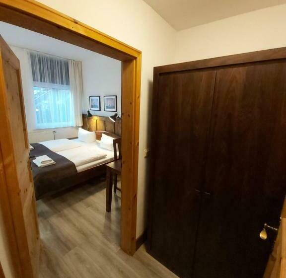Номер Стандарт, Pension & Restaurant Alte Schule