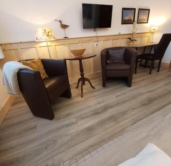 Номер Стандарт, Pension & Restaurant Alte Schule