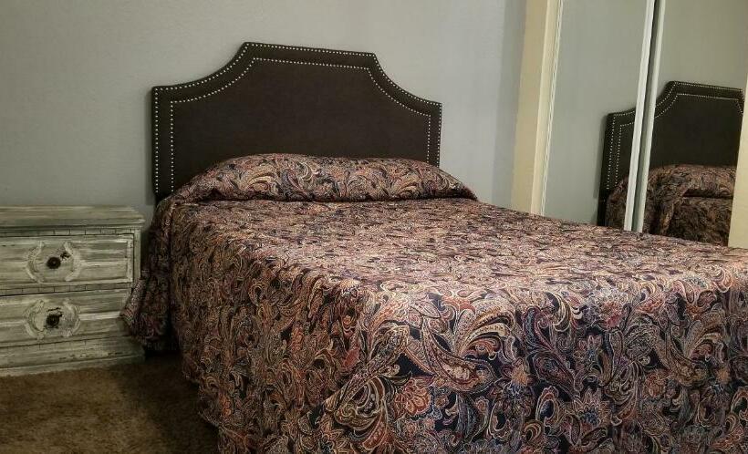 침실 2개 아파트, Sierra Crossing Motel
