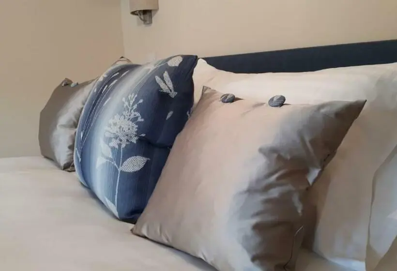 デラックスルーム, The Clifden Arms B&b