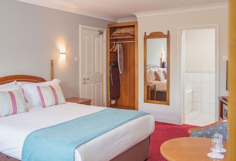 חדר סטנדרט לשלושה, Abbey Lodge