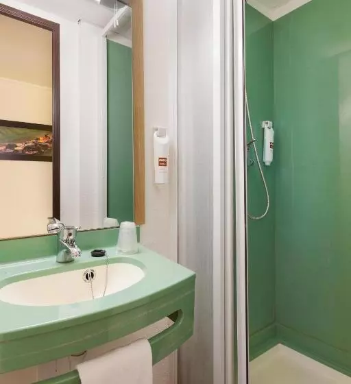 Standard Kolmen Hengen Huone, Enzo Hotels Chalons En Champagne
