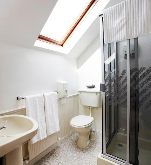 家庭间, Ardawn House