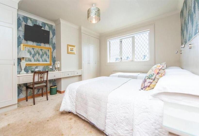 带大床的高级房间, Ardawn House