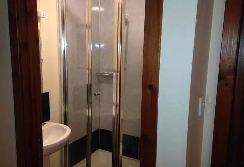 Standard Kolmen Hengen Huone, Bank Street Lodge