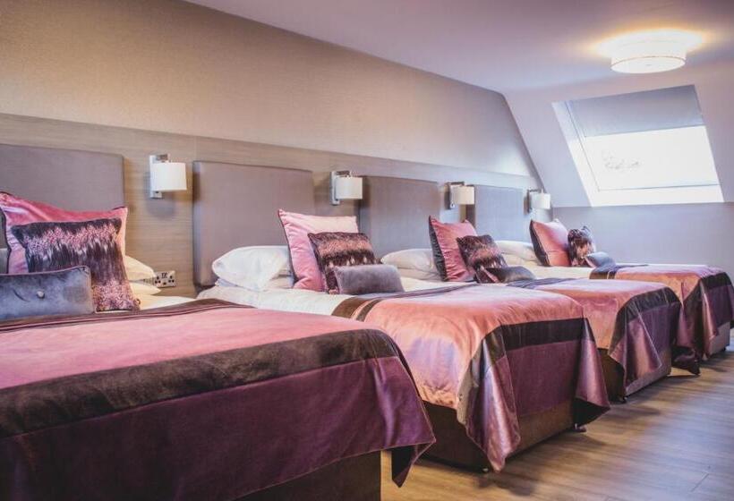 غرفة قياسية ثلاثية, Barr Na Sraide Inn