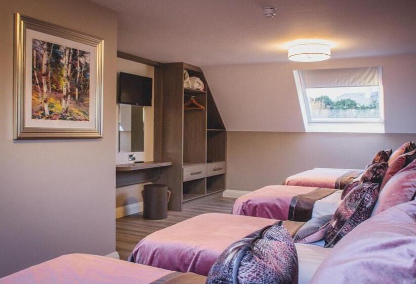 غرفة قياسية ثلاثية, Barr Na Sraide Inn