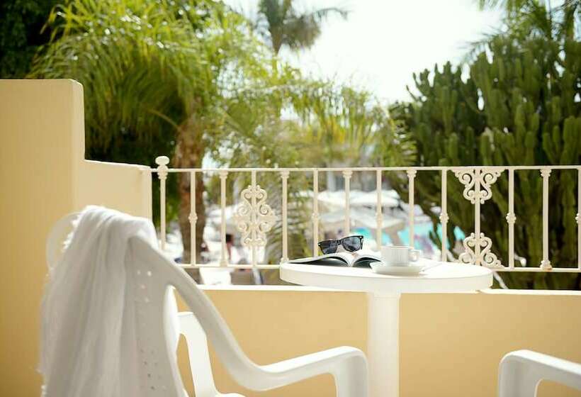 Номер Стандарт Боковой Вид на Море, Buganvilla Hotel & Spa