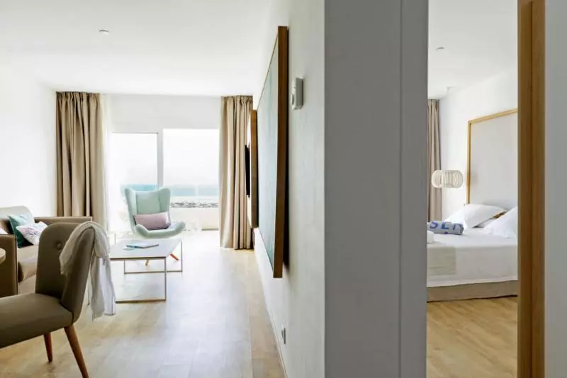 اتاق اساندارد با چشم‌انداز جانبی به دریا, Buganvilla Hotel & Spa