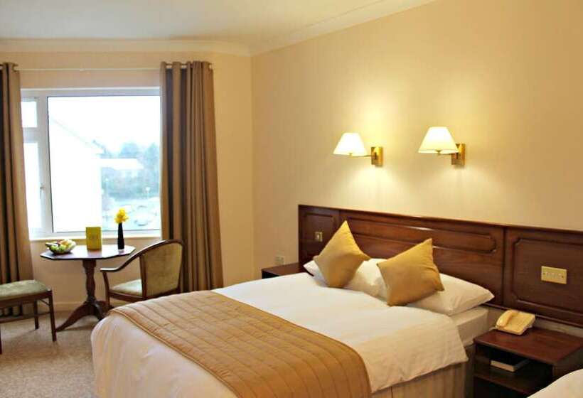 غرفة قياسية ثلاثية, Central Hotel Donegal
