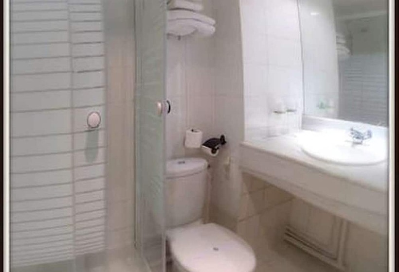 Номер Стандарт, Casa Serena Paris Hôtel