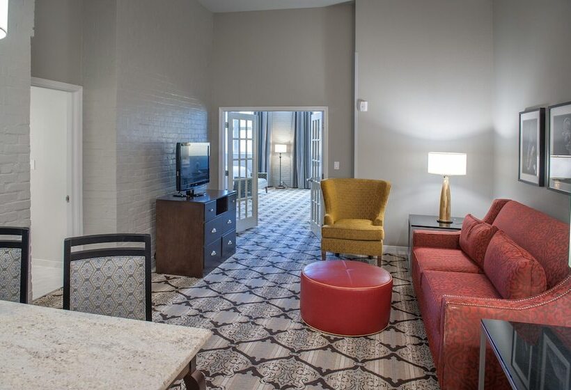 سوئیت با تخت بزرگ, Hampton Inn & Suites New Orleansconvention Center