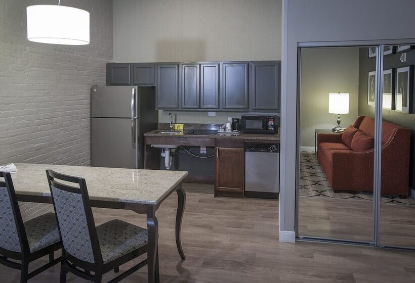 سوئیت برای معلولان, Hampton Inn & Suites New Orleansconvention Center