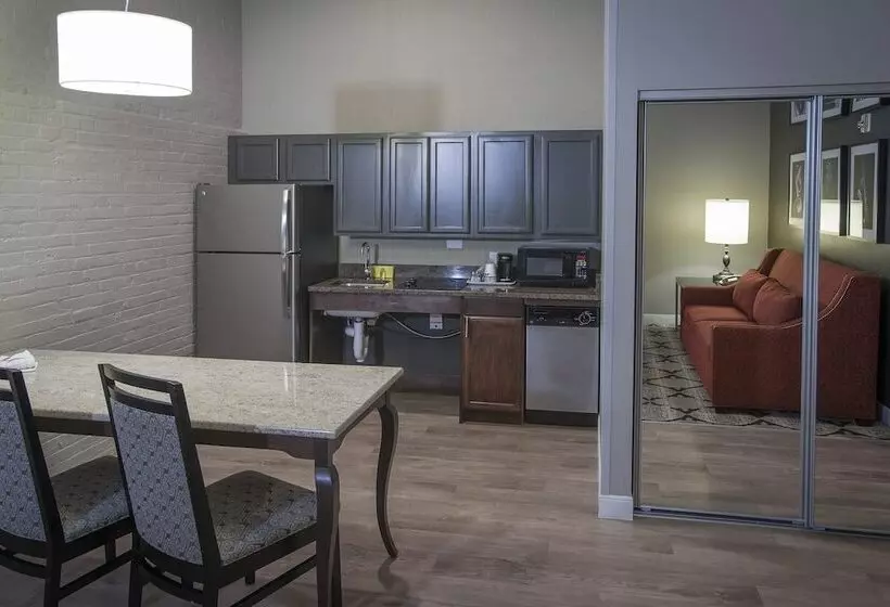 سوئیت برای معلولان, Hampton Inn & Suites New Orleansconvention Center