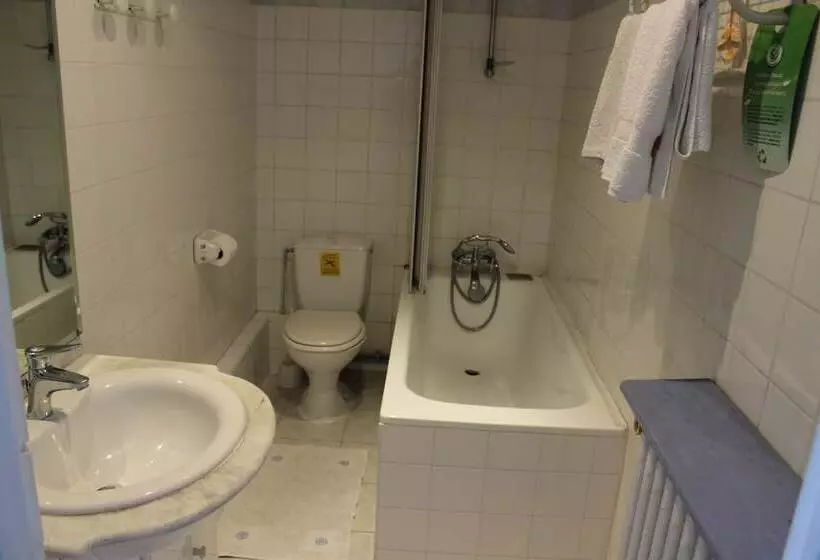 اتاق سوپریور با بالکن, Hôtel Villa La Malouine