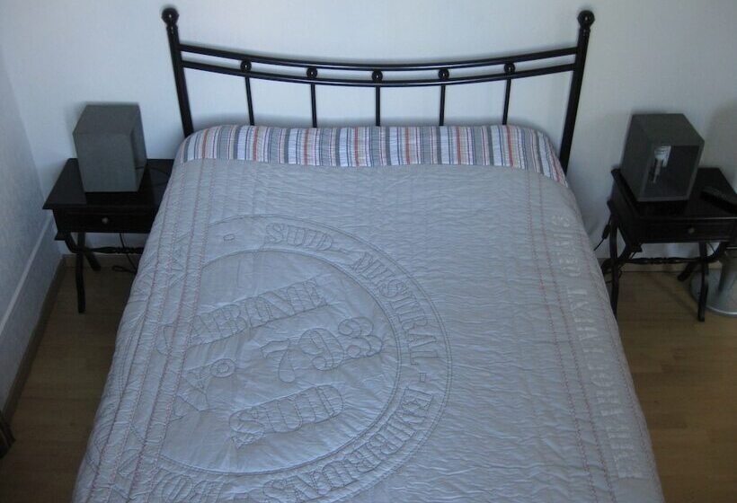 חדר סופריור עם מרפסת, Hôtel Villa La Malouine