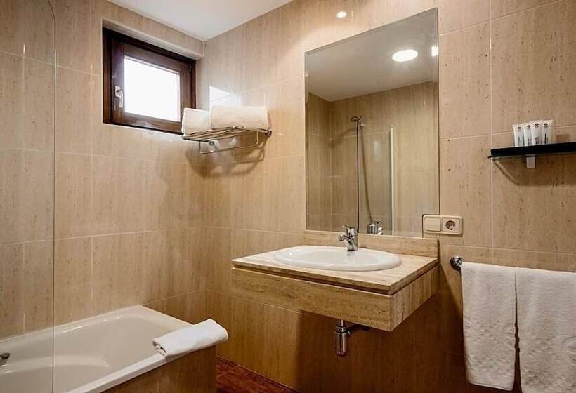 スタンダードルーム, Ikonik Plaza Mercado