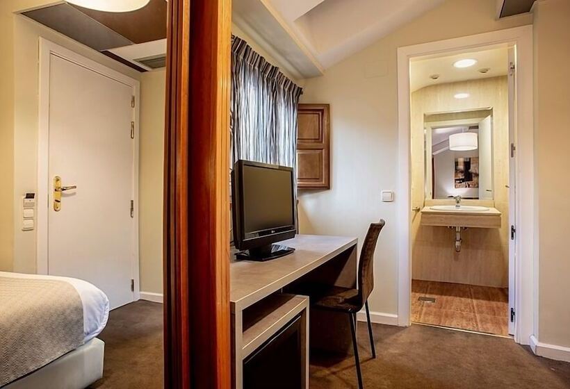 スタンダードルーム, Ikonik Plaza Mercado