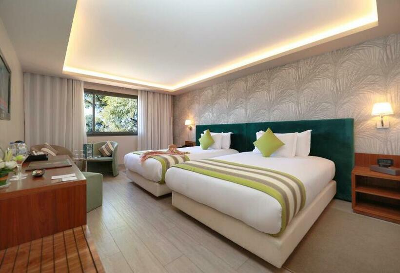 חדר סופריור נוף לגינה, Kenzi Rose Garden