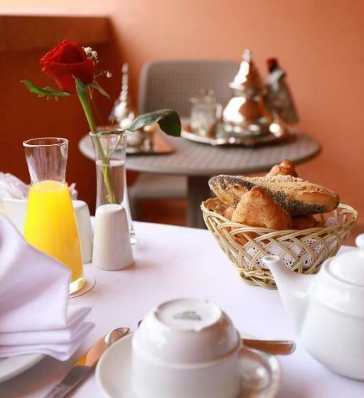 חדר דלוקס נוף בריכה, Kenzi Rose Garden