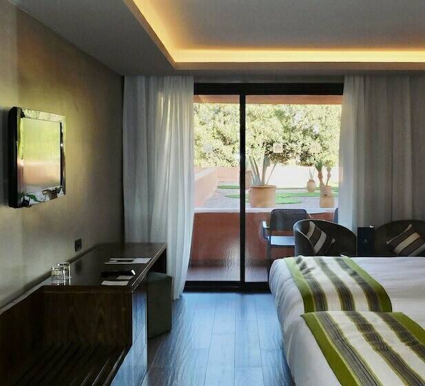 חדר דלוקס נוף לגינה, Kenzi Rose Garden