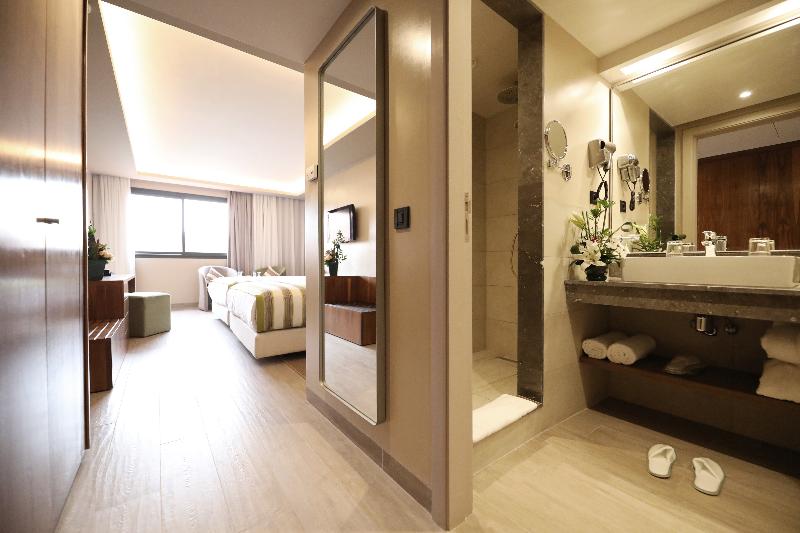 חדר סופריור נוף לגינה, Kenzi Rose Garden