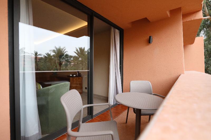 חדר דלוקס נוף בריכה, Kenzi Rose Garden