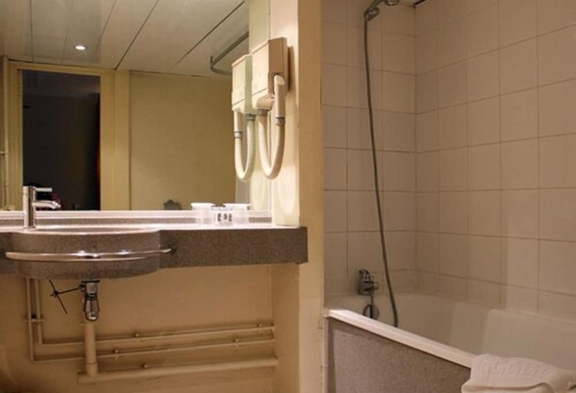 اتاق استاندارد سه نفره, New Hotel Opéra