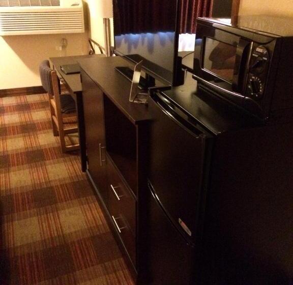 스탠다드 룸 킹사이즈 침대, Super 8 By Wyndham Idaho Falls