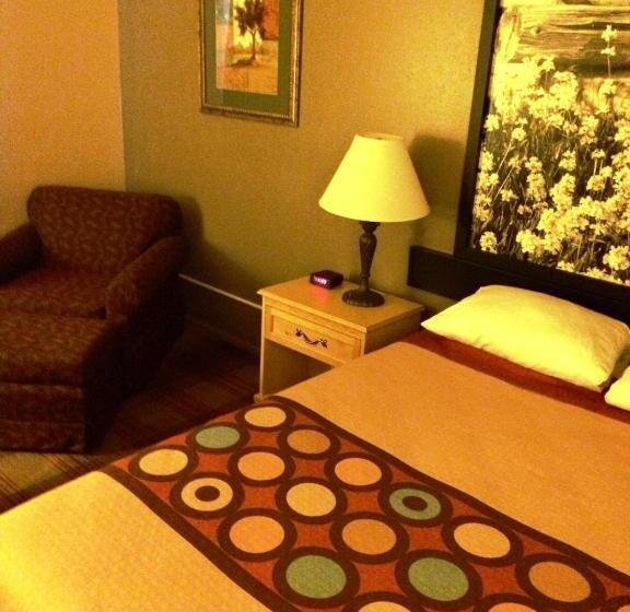 חדר סטנדרט מותאם לאדם עם מוגבלויות, Super 8 By Wyndham Idaho Falls